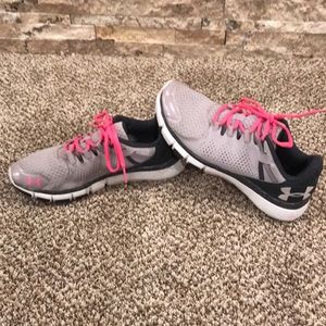 Under Armour Sneakers